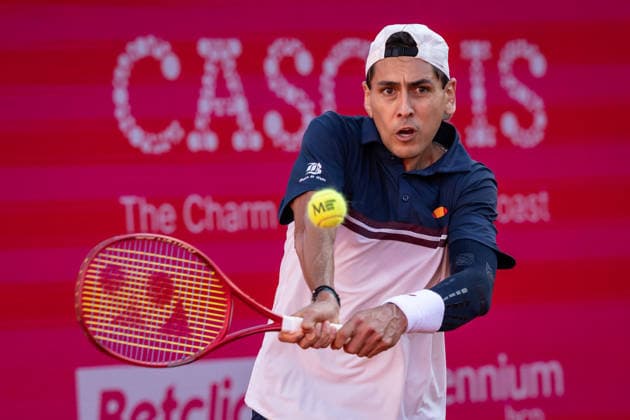 Millennium Estoril Open 2026 at Clube de Tenis do Estoril in Cascais, Portugal - 22 JULY 2026. Alejandro Tabilo of Chile seen in action during the tennis match between Alejandro Tabilo of Chile and Tiago Torres of Portugal during the Millennium Estoril Open 2026 at Clube de Tenis do Estoril. Alexander Blocky won 3-6, 6-4, 7-6 Cascais Portugal Copyright: xHenriquexCasinhasx xSOPAxImagesx HCASINHAS_22072026_ESTORILOPEN_ATP250_039