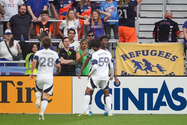 July 22, 2026, Cincinnati, Ohio, USA: Vancouver Whitecaps midfielder Jeevan Badwal (59) celebrates with teammates after scoring Vancouver Whitecaps first goal of the game during an MLS, Fussball Herren, USA game at TQL Stadium Soccer 2026:FC Cincinnati V Vancouver Whitecaps  - ZUMAt168 20260722_zsp_t168_034 Copyright: xTrentxPattersonx