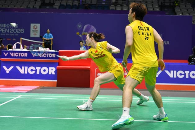 CHANGZHOU, CHINA - JULY 23: Guo Xinwa and Chen Fanghui of China compete in the Mixed Doubles Round of 16 match against Goh Soon Huat and Shevon Jemie Lai of Malaysia on day 3 of the China Open 2026 at Changzhou Olympic Sports Center Gymnasium on July 23, 2026 in Changzhou, Jiangsu Province of China.  Copyright: xVCGx 111655926992