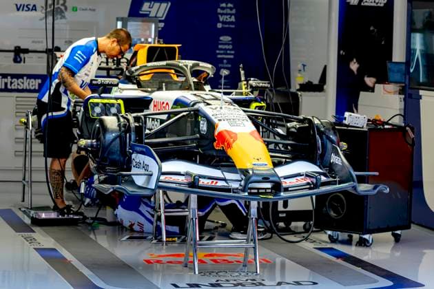 BUDAPEST - Mechanics at work on the car of Formula 1 driver Arvid Lindblad of the Racing Bulls Formula One Team during the Formula 1 Hungary at the Hungaroring circuit on July 23, 2026 in Budapest, Hungary. (Photo by DeFodi Images) - *** BUDAPEST Mechanics working on the car of Formula 1 driver Arvid Lindblad of the Racing Bulls Formula One Team during the Formula 1 Hungarian Grand Prix at the Hungaroring circuit on July 23, 2026, in Budapest, Hungary. Photo by DeFodi Images
