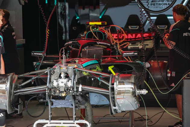 F1 - HUNGARIAN GRAND PRIX 2026 Mercedes AMG F1 Team W17, mechanical detail mechanic, mecanicien, mechanics during the Formula 1 Hungarian Grand Prix 2026, 11th round of the 2026 Formula One World Championship, WM, Weltmeisterschaft from July 24 to 26, 2026 on the Hungaroring, in Mogyorod near Budapest, Hungary - MogyorodHungary  Copyright: xXavixBonillax