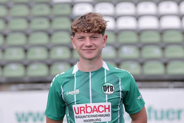 Jaromir Grimm (VfB Luebeck) ; VfB Luebeck; RL Nord Portraettermin 2026 2027 *** Jaromir Grimm, VfB Lübeck, VfB Lübeck, RL North, Photo Op 2026, 2027