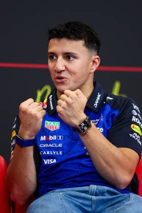Isack Hadjar of France and Red Bull Racing , Previews, F1 Grand Prix of Hungary, am 23. July 2026 in Budapeste, Hungary. (Foto von Diogo Cardoso DeFodi Images) Isack Hadjar of France and Red Bull Racing , Previews, F1 Grand Prix of Hungary, Hungaroring on July 23, 2026 in Budapeste, Hungary. (Photo by Diogo Cardoso DeFodi Images) - *** Isack Hadjar of France and Red Bull Racing, Previews, F1 Grand Prix of Hungary, on July 23, 2026, in Budapest, Hungary. Photo by Diogo Cardoso DeFodi Images. Isack Hadjar of France and Red Bull Racing, Previews, F1 Hungarian Grand Prix, Hungaroring on July 23, 2026, in Budapest, Hungary. Photo by Diogo Cardoso DeFodi Images