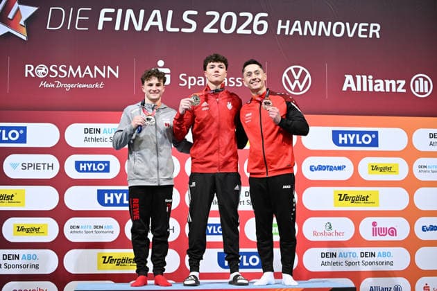 Siegerehrung - Radomyr Stelmakh (SC Cottbus Turnen) gewinnt vor Alexander Kunz (TSV Pfuhl) und Andreas Toba (Turn-Klubb zu Hannover 1858) DIE FINALS 2026 - Deutsche Meisterschaften Geraeteturnen Mehrkampf Maenner, 23.07.2026 DIE FINALS 2026 - Deutsche Meisterschaften Geraeteturnen Mehrkampf Maenner, 23.07.2026 Hannover *** Awards Ceremony: Radomyr Stelmakh (SC Cottbus Turnen) wins ahead of Alexander Kunz (TSV Pfuhl) and Andreas Toba (Turn Klubb zu Hannover 1858) at THE FINALS 2026 German Artistic Gymnastics All-Around Championships for Men, July 23, 2026 THE FINALS 2026 German Artistic Gymnastics Championships Men’s All-Around, July 23, 2026 Hanover Copyright: xEibner-Pressefoto xHoepnerx EP_PHR