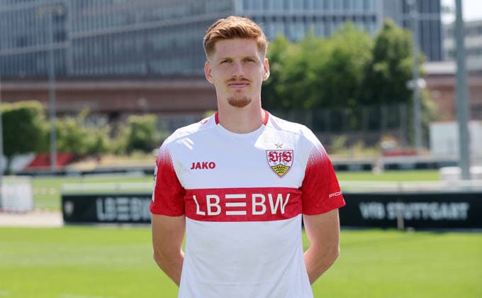 BAU Stuttgart , Jordan Majchrzak ; VfB Stuttgart II ; 3.Liga; Porträttermin 2026 2027, *** BAU Stuttgart, Jordan Majchrzak, VfB Stuttgart II, 3. Liga, Photo Shoot 2026–2027,