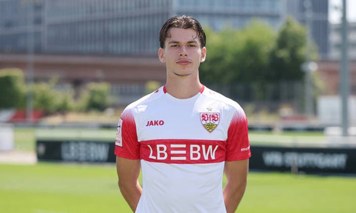 BAU Stuttgart , Neno Zezelj; VfB Stuttgart II ; 3.Liga; Porträttermin 2026 2027, *** BAU Stuttgart, Neno Zezelj, VfB Stuttgart II, 3rd Division, Photo Shoot 2026–2027,