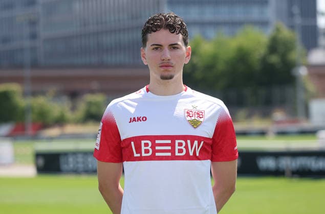 BAU Stuttgart , Tom Santos; VfB Stuttgart II ; 3.Liga; Porträttermin 2026 2027, *** BAU Stuttgart, Tom Santos, VfB Stuttgart II, 3. Liga, Photo Shoot 2026–2027,