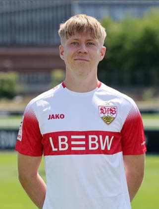 BAU Stuttgart , Julian Lüers; VfB Stuttgart II ; 3.Liga; Porträttermin 2026 2027, *** BAU Stuttgart, Julian Lüers, VfB Stuttgart II, 3. Liga, Photo Shoot 2026–2027,