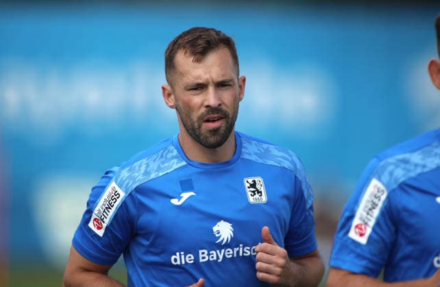 Fussball, Herren, Regionalliga Bayern, Saison 2026 2027, TSV 1860 München, Training Felix Weber (TSV 1860 München) Kopf, Oberkörper beim Training *** Soccer, Men s, Bavarian Regional League, 2026–2027 Season, TSV 1860 Munich, Training: Felix Weber of TSV 1860 Munich—Head and Upper Body During Training