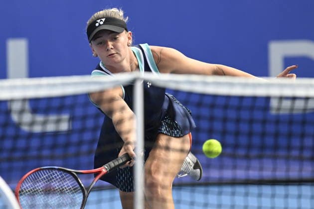 Barbora Krejcikova of Czech Republic playes against Lucie Havlickova of Czech Republic (pictured) during their match within the women s WTA, Tennis Damen 250 Livesport Prague Open 2026 tennis tournament in Prague, Czech Republic, on July 23, 2026. (CTKxPhoto MichalxKrumphanzl) CTKPhotoP2026072307357  CTKPhotoP2026072307357