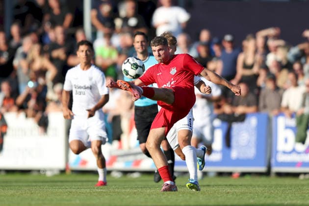 23.07.2026, Herren, Fussball, Saison 2026 2027, Regionalliga Bayern, 1. Spieltag: TSV Aubstadt - 1. FC Schweinfurt 1905 Jacob Engel ( 13, TSV Aubstadt) Sulzfeld Schulstadion Aubstadt (NGN Arena) Bayern Deutschland *** July 23, 2026, Men s, Soccer, 2026–2027 Season, Bavarian Regional League, Matchday 1: TSV Aubstadt 1, FC Schweinfurt 1905 1; Jacob Engel 13; TSV Aubstadt Sulzfeld School Stadium, Aubstadt NGN Arena, Bavaria, Germany