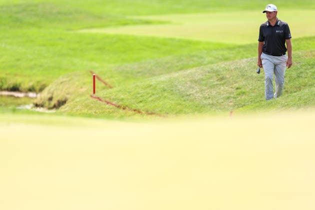 Emiliano Grillo of Argentina walks on the 18th hole during the first round of the 2026 3M Open at TPC Twin Cities on July 23, 2026 in Blaine, Minnesota. CSM Golf 2026: PGA, Golf Herren 3M Open: Round 1  - ZUMAc04_ 20260723_zma_c04_089 Copyright: xStevenxGarciax