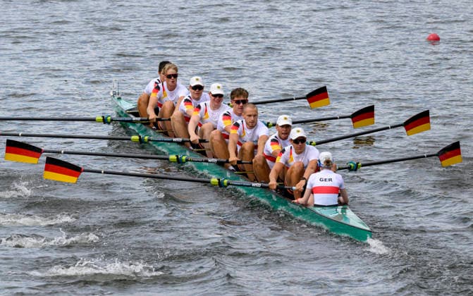 Team Deutschland, v.r. Steuerfrau WEGELE Mia, GRONBACH Leon, SGONINA Carl, KAIM Julius, ZASTROW Lino, ZEYMER Felix, BECKMANN Justus, KUHN Vinzent, ROSENQUIST Leonardo, BM8x, U23 Men s Eight, am 23.07.2026 Rudern U-23 Weltmeisterschaft vom 23.07.- 26.07.2026 in Duisburg Deutschland. Regattabahn *** Team Germany, from left: Coxswain Mia WEGELE, Leon GRONBACH, Carl SGONINA, Julius KAIM, Lino ZASTROW, Felix ZEYMER, Justus BECKMANN, Vinzent KUHN, Leonardo ROSENQUIST, BM8x, U23 Men’s Eight, on July 23, 2026, at the U23 World Rowing Championships from July 23–26, 2026, at the Duisburg Rowing Course in Duisburg, Germany