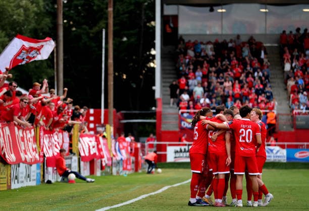 UEFA Europa Conference League Second Qualifying Round First Leg, Tolka Park, Dublin 23 7 2026 Shelbourne vs Nomme Kalju FC Shels™ Sean Moore celebrates scoring the second goal of the game with his teammates Sean Moore celebrates scoring the second goal with his teammates 23 7 2026  Copyright: xx RB2_6325