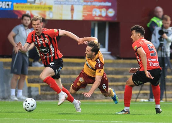 Motherwell v Havnar B—ltfelag UEFA Europa Conference League Lukas Fadinger of Motherwell (middle) is fouled by Noah Mneney of Havnar B—ltfelag (right) during the UEFA Europa Conference League Second Qualifying Round First Leg match at Fir Park, Motherwell 23 07 2026 UK Newspapers OUT Copyright: xFredxPalmerx FIL-23665-0086