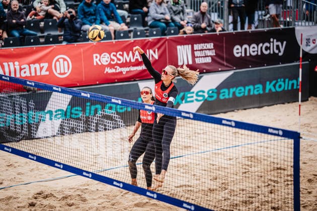 Beachvolleyball Frauen Allianz German Beach Club Finals Die Finals 2026 Hannover Eintrach Spontent vs. Olympischer Club BW 23.07.2026 Clara Dressen beim Angriff Hannover Opernplatz Niedersachsen Deutschland *** Women s Beach Volleyball Allianz German Beach Club Finals The 2026 Finals Hannover Eintrach Spontent vs. Olympischer Sport Club BW July 23, 2026 Clara Dressen on the attack Hannover Opernplatz Lower Saxony, Germany