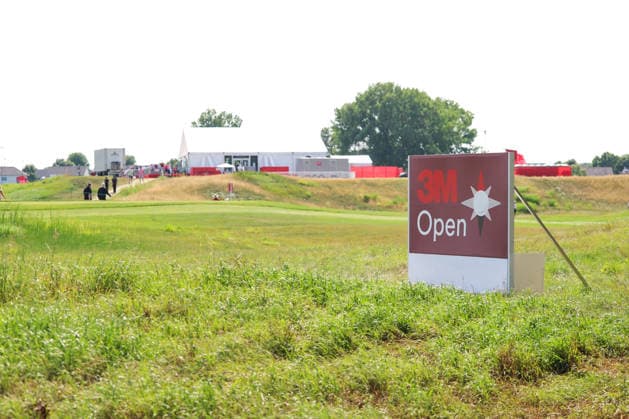 Signage on the 18th hole during the first round of the 2026 3M Open at TPC Twin Cities on July 23, 2026 in Blaine, Minnesota. CSM Golf 2026: PGA, Golf Herren 3M Open: Round 1  - ZUMAc04_ 20260723_zma_c04_106 Copyright: xStevenxGarciax