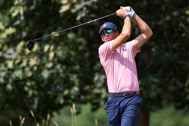 Ben Kohles of the United States hits his tee shot on the 16th tee during the first round of the 2026 3M Open at TPC Twin Cities on July 23, 2026 in Blaine, Minnesota. CSM Golf 2026: PGA, Golf Herren 3M Open: Round 1  - ZUMAc04_ 20260723_zma_c04_111 Copyright: xStevenxGarciax