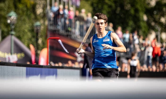 Deutsche Leichtathletik-Meisterschaften Stabhochsprung Männer; Hannover, 23.07.2026 Bei einem abgebrochenen Anlauf im Stabhochsprung: Lars Urich (LAZ Zweibrücken); Deutsche Leichtathletik-Meisterschaften Stabhochsprung Männer am 23.07.2026 auf dem Opernplatz in Hannover (Niedersachsen). *** German Track and Field Championships—Men’s Pole Vault, Hanover, July 23, 2026: Lars Urich of LAZ Zweibrücken had his run-up cut short during the men’s pole vault at the German Track and Field Championships on July 23, 2026, at Opernplatz in Hanover, Lower Saxony Copyright: xBEAUTIFULxSPORTS R.xSchmittx