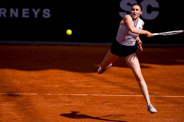 MSC Hamburg Ladies Open - Day 4 Elsa Jacquemot of France plays against Mayar Sherif of Egypt during their round of 16 match at the 2026 MSC Hamburg Ladies Open women s tennis tournament at Am Rothenbaum in Hamburg, Germany. Hamburg Hamburg Germany  Copyright: xOwenxHammondx originalFilename:hammond-2026msch260723_npoLH.jpg