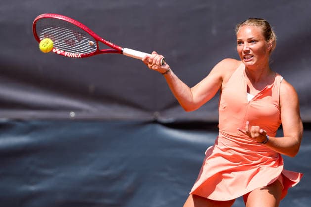 MSC Hamburg Ladies Open - Day 4 Kimberley Zimmermann of Belgium and her playing partner Lisa Zaar of Sweden compete in their quarterfinal doubles match against Magali Kempen of Belgium and Alexandra Panova at the 2026 MSC Hamburg Ladies Open women s tennis tournament at Am Rothenbaum in Hamburg, Germany. Hamburg Hamburg Germany  Copyright: xOwenxHammondx originalFilename:hammond-2026msch260723_npFaz.jpg