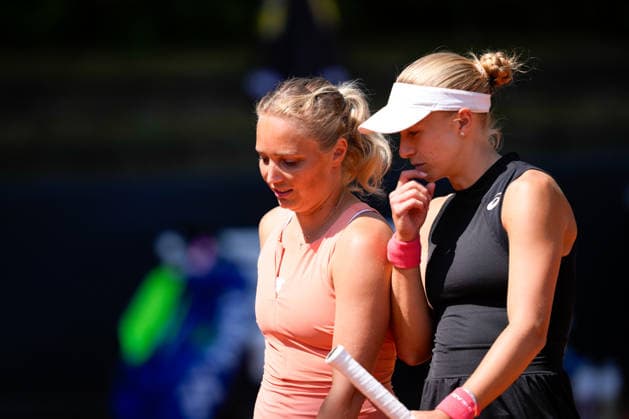 MSC Hamburg Ladies Open - Day 4 Kimberley Zimmermann of Belgium and her playing partner Lisa Zaar of Sweden compete in their quarterfinal doubles match against Magali Kempen of Belgium and Alexandra Panova at the 2026 MSC Hamburg Ladies Open women s tennis tournament at Am Rothenbaum in Hamburg, Germany. Hamburg Hamburg Germany  Copyright: xOwenxHammondx originalFilename:hammond-2026msch260723_nphJT.jpg