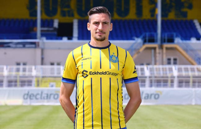 Alexander Siebeck ; 1. FC Lokomotive Leipzig; Regionalliga Nordost,ÊPorträttermin, 2026 2027 , Leipzig, 21.07.2026 , *** Alexander Siebeck, 1. FC Lokomotive Leipzig, Northeast Regional League, portrait session, 2026–2027, Leipzig, July 21, 2026, Picture Point