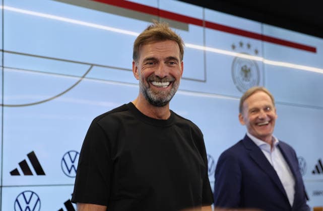 24.07.2026, Fussball DFB-Pressekonferenz, Vorstellung des neuen Bundestrainers Jürgen Klopp DFL DFB REGULATIONS PROHIBIT ANY USE OF PHOTOGRAPHS AS IMAGE SEQUENCES AND OR QUASI-VIDEO. xdcx *** July 24, 2026, DFB Soccer Press Conference, Introduction of the New National Team Coach Jürgen Klopp DFL DFB REGULATIONS PROHIBIT ANY USE OF PHOTOGRAPHS AS IMAGE SEQUENCES AND OR QUASI-VIDEO xdcx Copyright: HMBxMedia Claus