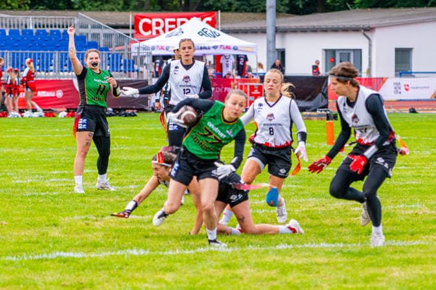 Munich Spatzen (grün) gegen Düsseldorf Firecats (weiß) - Halbfinale Frauen - Flag Football - Die Finals 2026 (24.07.2026, Hannover Erika-Fisch-Stadion (Hannover, GER), *** Munich Spatzen (green) vs. Düsseldorf Firecats (white) Women s Flag Football Semifinal, The Finals 2026, July 24, 2026, Erika Fisch Stadium, Hanover, GER, Copyright: xJanxGuentherx