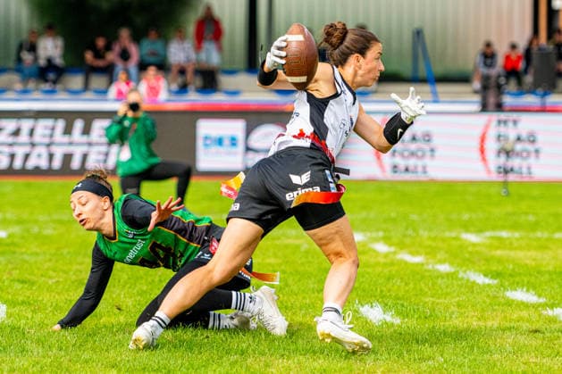 Munich Spatzen (grün) gegen Düsseldorf Firecats (weiß) - Halbfinale Frauen - Flag Football - Die Finals 2026 (24.07.2026, Hannover Erika-Fisch-Stadion (Hannover, GER), *** Munich Spatzen (green) vs. Düsseldorf Firecats (white) Women s Flag Football Semifinal, The Finals 2026, July 24, 2026, Erika Fisch Stadium, Hanover, GER, Copyright: xJanxGuentherx