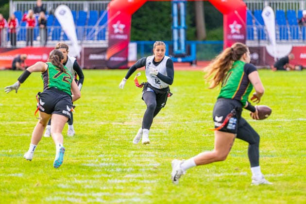 Munich Spatzen (grün) gegen Düsseldorf Firecats (weiß) - Halbfinale Frauen - Flag Football - Die Finals 2026 (24.07.2026, Hannover Erika-Fisch-Stadion (Hannover, GER), *** Munich Spatzen (green) vs. Düsseldorf Firecats (white) Women s Flag Football Semifinal, The Finals 2026, July 24, 2026, Erika Fisch Stadium, Hanover, GER, Copyright: xJanxGuentherx