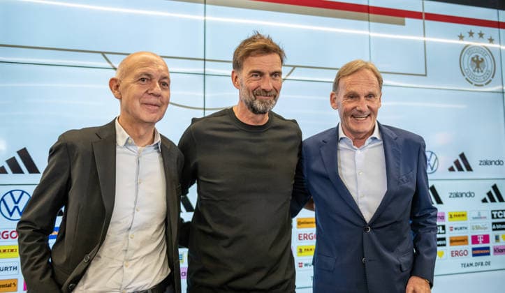 24.07.2026, xfux, Fussball DFB-Medientermine, Pressekonferenz DFB Team - Vorstellung Trainer Jürgen Klopp v.l. Praesident Präsident Bernd Neuendorf (Deutscher Fussball-Bund DFB), Trainer Juergen Juergen Nobert Klopp (Deutsche Fussball Nationalmannschaft DFB), Hans-Joachim Aki Watzke (Vorsitzender des Aufsichtsrates des Deutschen Fussball Bund DFB) (DFL DFB REGULATIONS PROHIBIT ANY USE OF PHOTOGRAPHS as IMAGE SEQUENCES and or QUASI-VIDEO) Frankfurt am Main *** July 24, 2026, xfux, DFB Soccer Media Events, DFB Team Press Conference, Introduction of Coach Jürgen Klopp, from left: President Bernd Neuendorf of the German Soccer Association (DFB), Coach Jürgen Norbert Klopp of the German National Soccer Team (DFB), Hans Joachim Aki Watzke, Chairman of the Supervisory Board of the German Football Association (DFB) and the German Football League (DFL). DFB REGULATIONS PROHIBIT ANY USE OF PHOTOGRAPHS AS IMAGE SEQUENCES AND OR QUASI-VIDEO. Frankfurt am Main