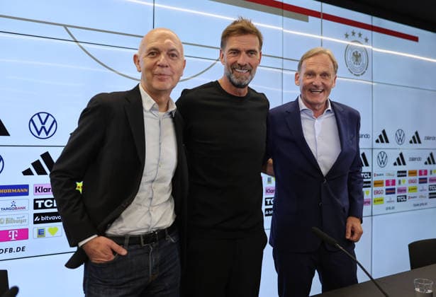 24.07.2026, Fussball DFB-Pressekonferenz, Vorstellung des neuen Bundestrainers Jürgen Klopp, v.l., DFB-Präsident Bernd Neuendorf, Jürgen Klopp (Bundestrainer), 1. DFB-Vizepräsident Hans-Joachim Watzke (Deutsche Fussball Nationalmannschaft, DFB) DFL DFB REGULATIONS PROHIBIT ANY USE OF PHOTOGRAPHS AS IMAGE SEQUENCES AND OR QUASI-VIDEO. xdcx *** July 24, 2026, DFB Soccer Press Conference, Introduction of the new national team coach Jürgen Klopp; from left: DFB President Bernd Neuendorf, Jürgen Klopp, national team coach, 1 DFB Vice President Hans Joachim Watzke, German national soccer team, DFB, DFL. DFB REGULATIONS PROHIBIT ANY USE OF PHOTOGRAPHS AS IMAGE SEQUENCES AND OR QUASI-VIDEO xdcx Copyright: HMBxMedia Claus