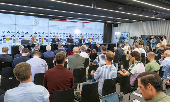 24.07.2026, xfux, Fussball DFB Deutsche Fussball Nationalmannschaft - Pressekonferenz zur Vorstellung von Juergen Jürgen Klopp als Trainer Bundestrainer, v.l. Franziska Wülle Wuelle (Pressesprecherin Deutsche Fussball Nationalmannschaft DFB), Praesident Präsident Bernd Neuendorf (Deutscher Fussball-Bund DFB), Trainer Juergen Juergen Nobert Klopp (Deutsche Fussball Nationalmannschaft DFB), Hans-Joachim Aki Watzke (Vorsitzender des Aufsichtsrates des Deutschen Fussball Bund DFB) Frankfurt am Main *** July 24, 2026, xfux, Soccer DFB German National Soccer Team Press conference to introduce Juergen Jürgen Klopp as head coach of the German national team, from left: Franziska Wülle Wuelle, press spokesperson for the German National Soccer Team (DFB), President Bernd Neuendorf of the German Football Association (DFB), Coach Jürgen Norbert Klopp of the German National Soccer Team (DFB), Hans Joachim Aki Watzke, Chairman of the Supervisory Board of the German Football Association (DFB), Frankfurt am Main