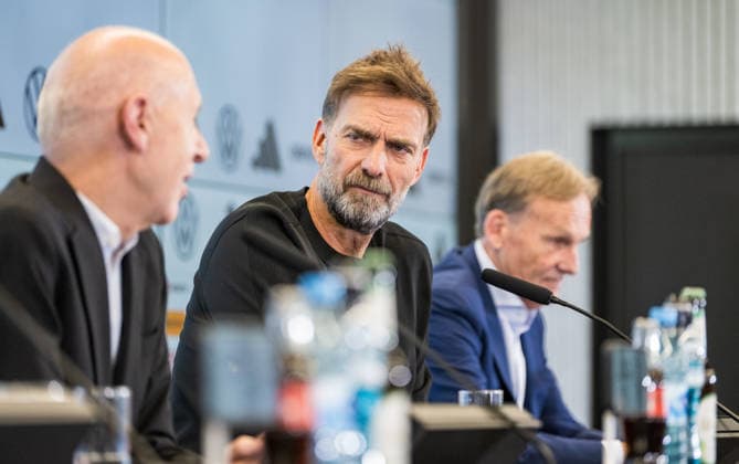 24.07.2026, xfux, Fussball DFB Deutsche Fussball Nationalmannschaft - Pressekonferenz zur Vorstellung von Juergen Jürgen Klopp als Trainer Bundestrainer, v.l. Praesident Präsident Bernd Neuendorf (Deutscher Fussball-Bund DFB), Trainer Juergen Juergen Nobert Klopp (Deutsche Fussball Nationalmannschaft DFB), Hans-Joachim Aki Watzke (Vorsitzender des Aufsichtsrates des Deutschen Fussball Bund DFB) Frankfurt am Main *** July 24, 2026, xfux, Soccer DFB German National Soccer Team Press conference to introduce Jürgen Klopp as head coach, from left: President Bernd Neuendorf of the German Soccer Association (DFB), Head Coach Jürgen Norbert Klopp of the German National Soccer Team (DFB), Hans Joachim Aki Watzke, Chairman of the Supervisory Board of the German Football Association (DFB), Frankfurt am Main