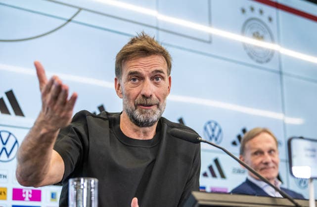 24.07.2026, xfux, Fussball DFB Deutsche Fussball Nationalmannschaft - Pressekonferenz zur Vorstellung von Juergen Jürgen Klopp als Trainer Bundestrainer, v.l. Trainer Juergen Juergen Nobert Klopp (Deutsche Fussball Nationalmannschaft DFB) Frankfurt am Main *** July 24, 2026, xfux, Soccer, DFB, German National Soccer Team, Press conference to introduce Jürgen Klopp as head coach, from left: Head Coach Jürgen Klopp, German National Soccer Team, DFB, Frankfurt am Main