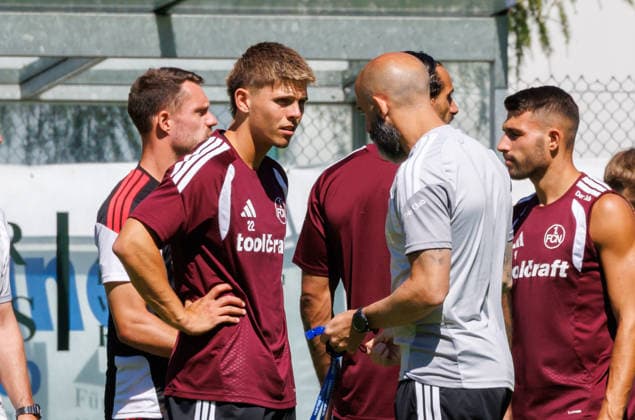 24.07.2026 - Fussball - 2. Fussball-Bundesliga - Saison 2026 2027 - 1. FC Nürnberg FCN Club - Trainingslager Sommer Sommertrainingslager Gais - Bruneck - Südtirol - Zink DaMa - xdaxmax - Finn Becker (22, 1. FC Nürnberg FCN ) Javier Pinola (Co-Trainer 1. FC Nürnberg FCN ) *** July 24, 2026 Soccer 2 Bundesliga 2026–2027 Season 1 FC Nuremberg (FCN) Club Summer Training Camp Summer Training Camp in Gais, Brunico, South Tyrol Zink DaMa xdaxmax Finn Becker 22, 1 FC Nuremberg (FCN) Javier Pinola Assistant Coach 1 FC Nuremberg (FCN)