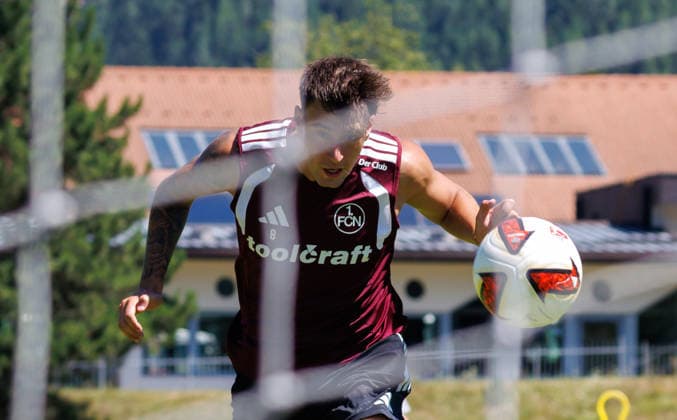 24.07.2026 - Fussball - 2. Fussball-Bundesliga - Saison 2026 2027 - 1. FC Nürnberg FCN Club - Trainingslager Sommer Sommertrainingslager Gais - Bruneck - Südtirol - Zink DaMa - xdaxmax - Javier Fernandez (8, 1. FC Nürnberg FCN ) mit Kopfball *** July 24, 2026 Soccer 2 Bundesliga 2026–2027 Season 1 FC Nuremberg (FCN) Club Summer Training Camp Summer Training Camp in Gais, Brunico, South Tyrol Zink DaMa xdaxmax Javier Fernandez 8, 1 FC Nuremberg (FCN) with a header
