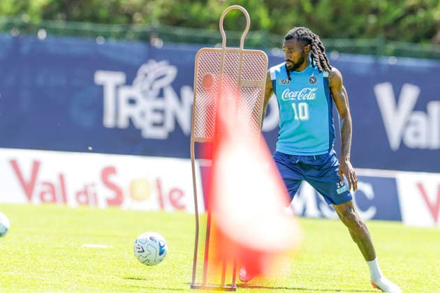 SSC Napoli preseason 2026-27 Napoli s Cameroonian midfielder Andre Frank Zambo Anguissa during eighth day SSC Napoli s 2026-27 preseason training camp in val di sole in Trentino, Dimaro Folgarida July, 19 2026. _BPH3420 Copyright: xAntonioxBalascox