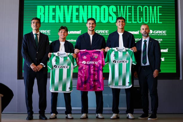 Football, Spain: Real Betis present Facundo Bernal, Fran García and Diego Conde