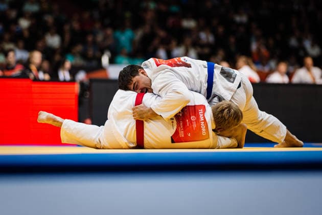 Die Finals 2026 - Ju-Jutsu, 24.07.2026 Steffen Korte (Team Nord - Rot) Louis Theodoridis (Team West - Blau) Vorrunde; Die Finals 2026 - Ju-Jutsu am 24.07.2026 in der Swiss Life Hall, Hannover *** The 2026 Ju-Jutsu Finals, July 24, 2026: Steffen Korte (Team North, Red) vs. Louis Theodoridis (Team West, Blue) – Preliminary Round of The 2026 Ju-Jutsu Finals on July 24, 2026, at the Swiss Life Hall in Hanover Copyright: xBEAUTIFULxSPORTS Tonhäuserx