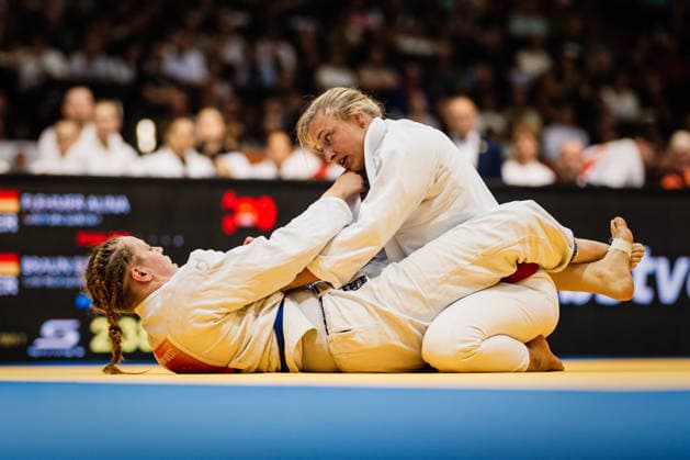 Die Finals 2026 - Ju-Jutsu, 24.07.2026 Alina Flehmer (Team Nord - Rot) Elsa Braun (Team West - Blau) Vorrunde; Die Finals 2026 - Ju-Jutsu am 24.07.2026 in der Swiss Life Hall, Hannover *** The 2026 Ju-Jutsu Finals, July 24, 2026: Alina Flehmer (Team North Red), Elsa Braun (Team West Blue) – Preliminary Round of The 2026 Ju-Jutsu Finals on July 24, 2026, at the Swiss Life Hall in Hanover Copyright: xBEAUTIFULxSPORTS Tonhäuserx