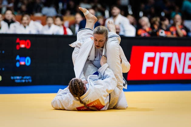 Die Finals 2026 - Ju-Jutsu, 24.07.2026 Alina Flehmer (Team Nord - Rot) Elsa Braun (Team West - Blau) Vorrunde; Die Finals 2026 - Ju-Jutsu am 24.07.2026 in der Swiss Life Hall, Hannover *** The 2026 Ju-Jutsu Finals, July 24, 2026: Alina Flehmer (Team North Red), Elsa Braun (Team West Blue) – Preliminary Round of The 2026 Ju-Jutsu Finals on July 24, 2026, at the Swiss Life Hall in Hanover Copyright: xBEAUTIFULxSPORTS Tonhäuserx