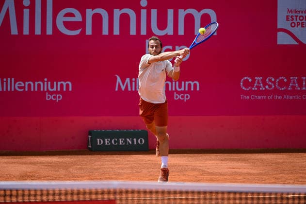 July 24, 2026, Lisbon, Lisbon, Portugal: HUGO GASTON in action during the Quarter-finals at the Millennium Estoril Open ATP, Tennis Herren tennis tournament at Clube de Tenis do Estoril. Lisbon Portugal - ZUMAr238 20260724_zip_r238_009 Copyright: xRicardoxRochax