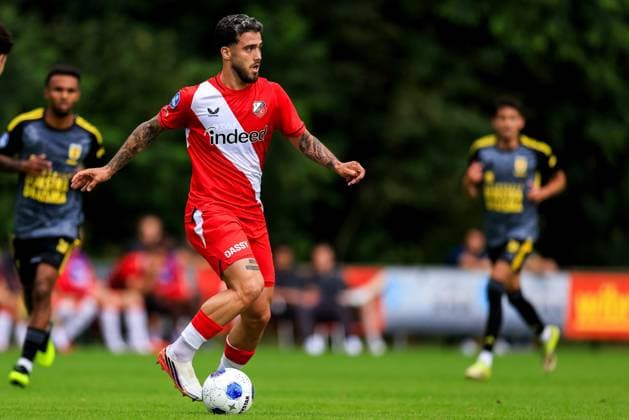 EPE , 24-07-2026 , Sportpark Ericaweg , season 2026 2027 , Dutch pre-season football , friendly match between SC Cambuur and FC Utrecht , picture shows FC Utrecht player Angel Alarcon dribbles with the ball Cambuur - Utrecht  x205178127x Copyright: