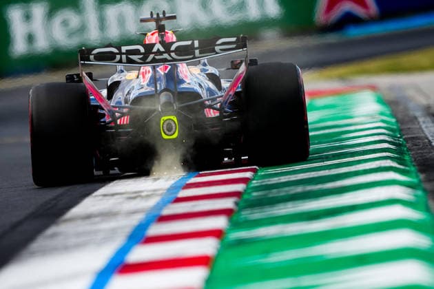Max Verstappen of the Netherlands and Red Bull Racing , Practice, F1 Grand Prix of Hungary, am 24. July 2026 in Budapeste, Hungary. (Foto von Diogo Cardoso DeFodi Images) Max Verstappen of the Netherlands and Red Bull Racing , Practice, F1 Grand Prix of Hungary, Hungaroring on July 24, 2026 in Budapeste, Hungary. (Photo by Diogo Cardoso DeFodi Images) - *** Max Verstappen of the Netherlands and Red Bull Racing, Practice, F1 Grand Prix of Hungary, on July 24, 2026, in Budapest, Hungary. Photo by Diogo Cardoso DeFodi Images. Max Verstappen of the Netherlands and Red Bull Racing, Practice, F1 Hungarian Grand Prix, Hungaroring on July 24, 2026, in Budapest, Hungary. Photo by Diogo Cardoso, DeFodi Images