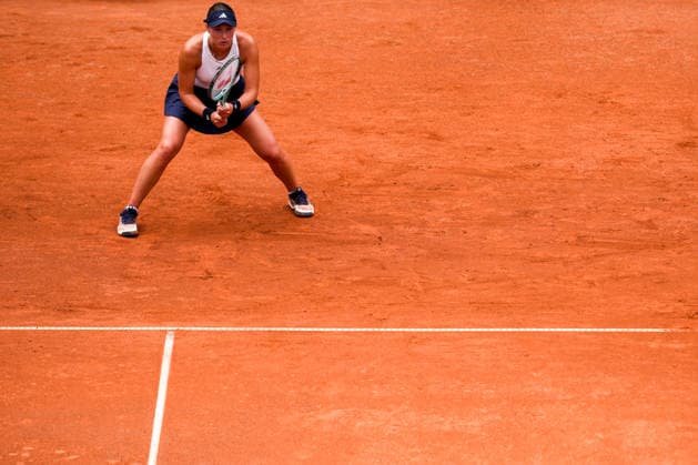 MSC Hamburg Ladies Open - Day 5 Alina Charaeva of Armenia plays during her quarterfinal match against fourth seed Anna Bondar of Hungary at the 2026 MSC Hamburg Ladies Open women s tennis tournament at Am Rothenbaum in Hamburg, Germany. Hamburg Hamburg Germany  Copyright: xOwenxHammondx originalFilename:hammond-2026msch260724_npQTH.jpg