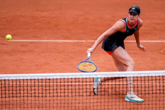 MSC Hamburg Ladies Open - Day 5 Fourth seed Anna Bondar of Hungary is in action during her quarterfinal match against Alina Charaeva of Armenia at the 2026 MSC Hamburg Ladies Open women s tennis tournament at Am Rothenbaum in Hamburg, Germany. Hamburg Hamburg Germany  Copyright: xOwenxHammondx originalFilename:hammond-2026msch260724_nplyF.jpg