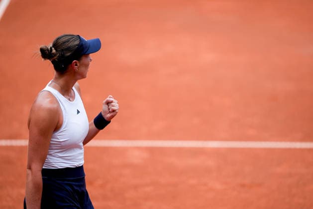 MSC Hamburg Ladies Open - Day 5 Alina Charaeva of Armenia plays during her quarterfinal match against fourth seed Anna Bondar of Hungary at the 2026 MSC Hamburg Ladies Open women s tennis tournament at Am Rothenbaum in Hamburg, Germany. Hamburg Hamburg Germany  Copyright: xOwenxHammondx originalFilename:hammond-2026msch260724_npcCn.jpg