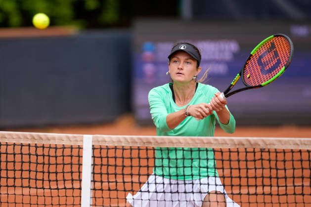 MSC Hamburg Ladies Open - Day 5 Jesika Maleckova of the Czech Republic plays with partner Miriam Skoch of the Czech Republic during their quarterfinal doubles match against Zhibek Kulambayeva of Kazakhstan and Darja Semenistaja of Latvia at the 2026 MSC Hamburg Ladies Open women s tennis tournament at Am Rothenbaum in Hamburg, Germany. Hamburg Hamburg Germany  Copyright: xOwenxHammondx originalFilename:hammond-2026msch260724_npd6R.jpg